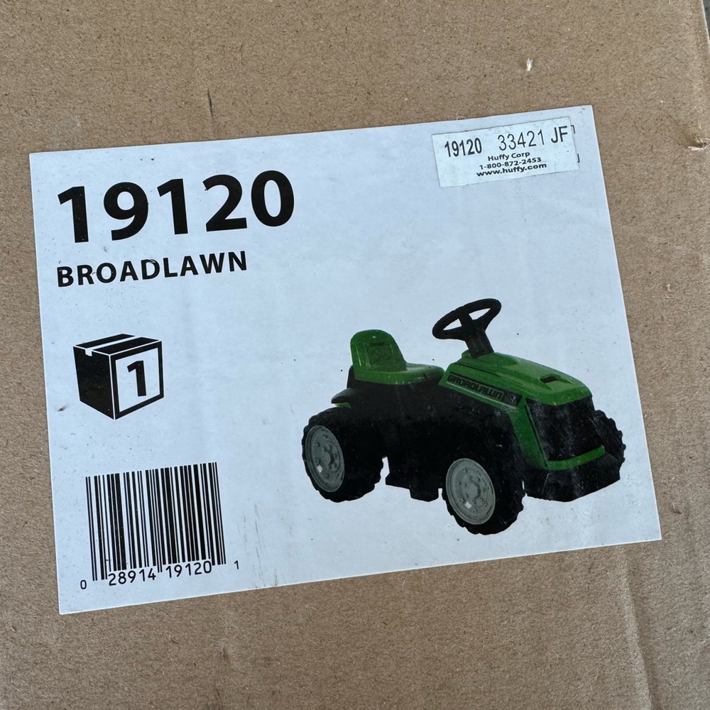 Green Ride-On Tractor Toy - Picture 3 of 4